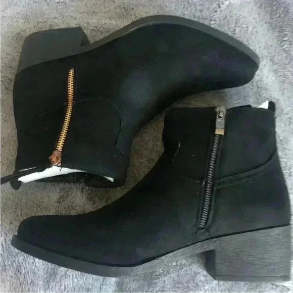 Wanted Footwear Faux Suede Western Bootie in Black Size 10 NWT - Picture 6 of 10